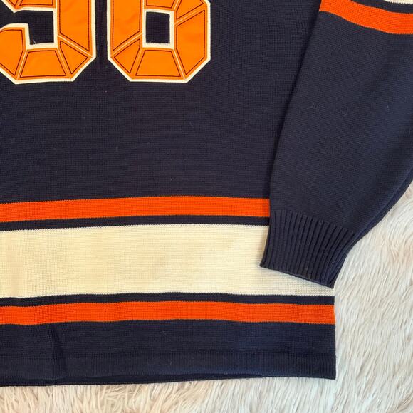 Budabean Vintage 90’s Men’s Jersey Sweater Athletic Chunky Crew Neck Pullover - Picture 3 of 11